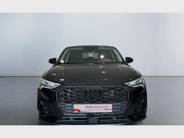 Audi Q3 Sportback (2022) — foto 12 van 27