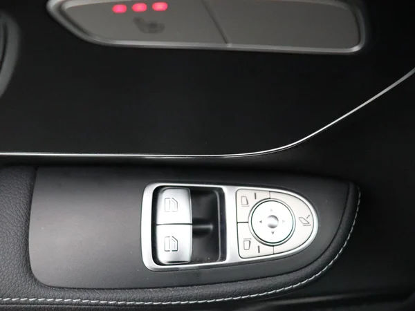 Mercedes-Benz V-Klasse (2022) — foto 2 van 34