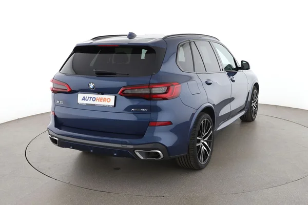BMW X5 (2019) — foto 12 van 16