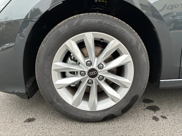 AUDI A3 Sportback (2024) — foto 7 van 16