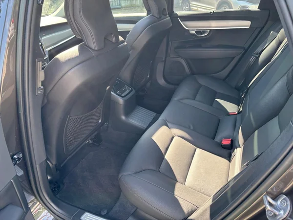 VOLVO V90 (2023) — foto 9 van 24