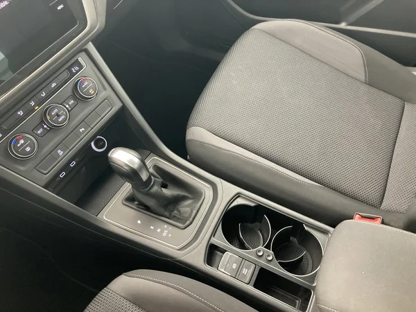 VOLKSWAGEN Touran (2020) — foto 8 van 23