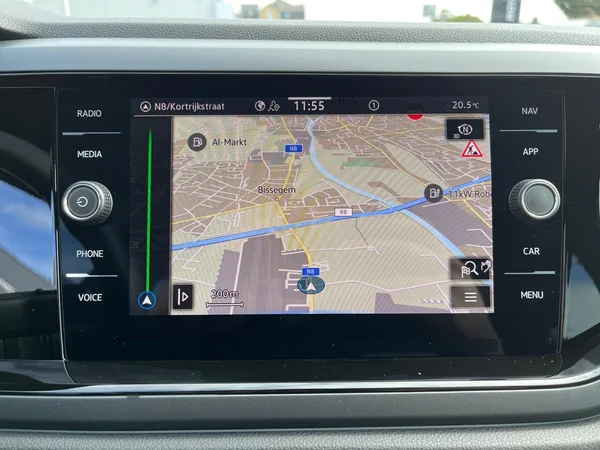 VOLKSWAGEN Taigo (2024) — foto 5 van 22