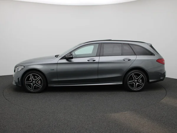 Mercedes-Benz C-Klasse (2021) — foto 34 van 41