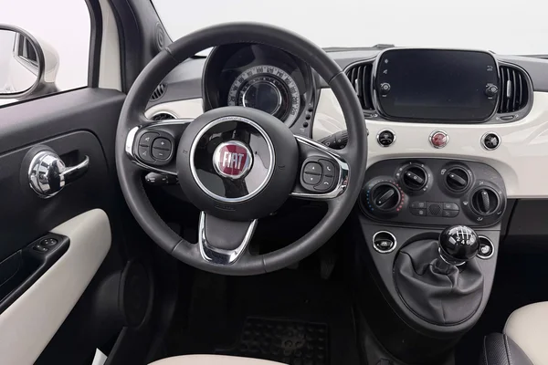 Fiat 500 (2021) — foto 2 van 35