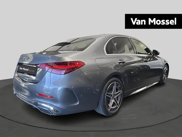 Mercedes-Benz C-Klasse (2024) — foto 14 van 19