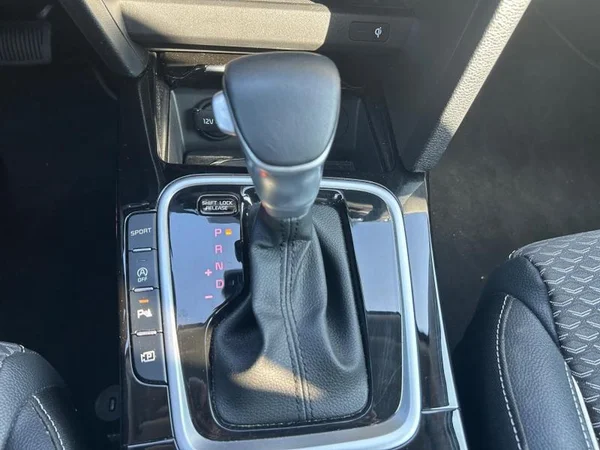 KIA XCeed (2024) — foto 15 van 31