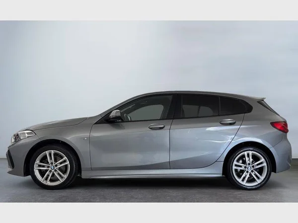 BMW 1 Hatch (2022) — foto 10 van 15