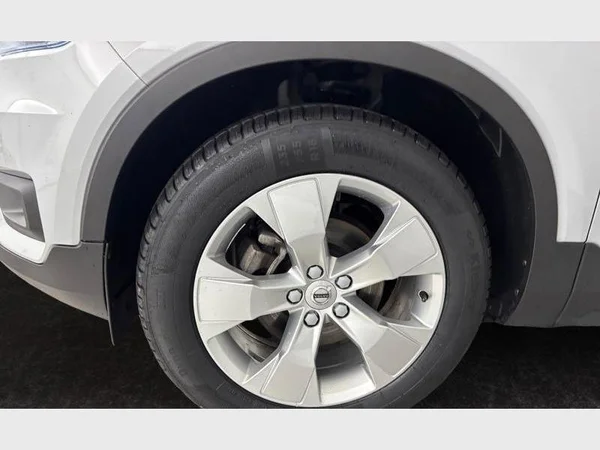 Volvo XC40 (2021) — foto 14 van 15