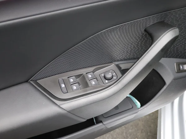 SKODA Octavia Combi (2025) — foto 8 van 26