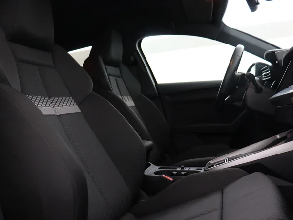 AUDI A3 Sportback (2024) — foto 17 van 17