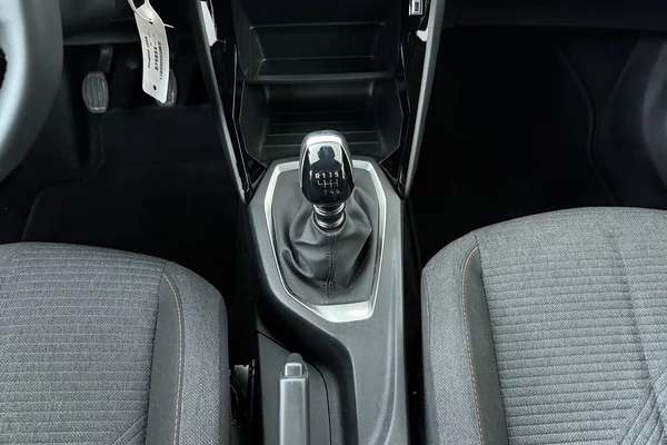 Peugeot 2008 (2025) — foto 4 van 16