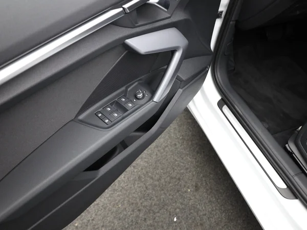 AUDI A3 Sportback (2024) — foto 3 van 19
