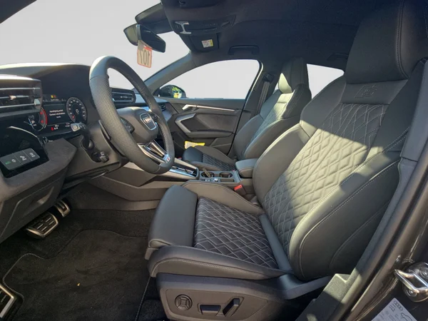 AUDI A3 Alltstreet (2025) — foto 9 van 24