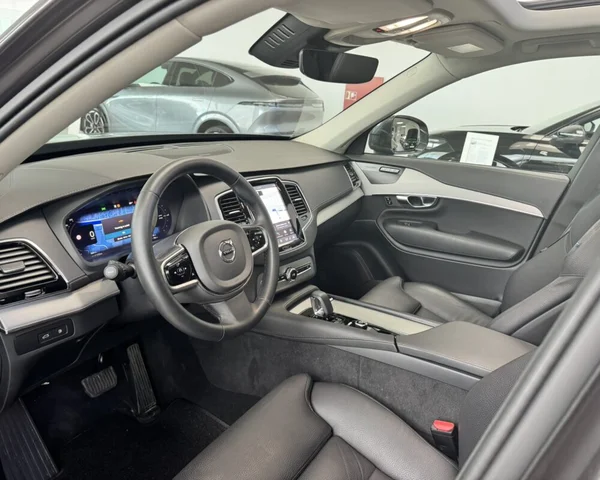 Volvo XC90 (2024) — foto 11 van 30