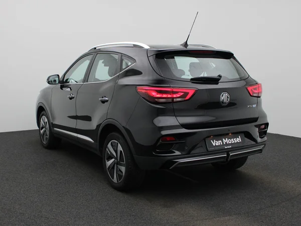 MG ZS EV (2023) — foto 12 van 43