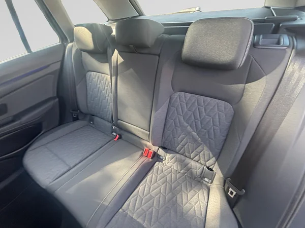 VOLKSWAGEN Golf VII SW (2024) — foto 17 van 24
