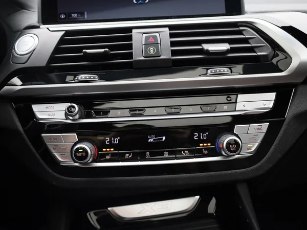 BMW X3 (2021) — foto 14 van 51