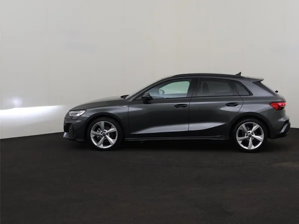 AUDI A3 Sportback (2025) — foto 11 van 18