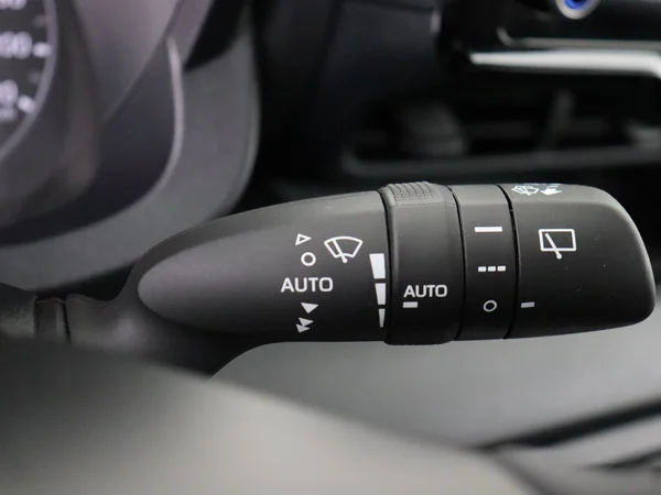 TOYOTA Yaris (2021) — foto 16 van 25