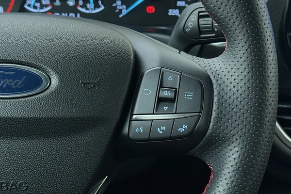 Ford Fiesta (2022) — foto 6 van 17