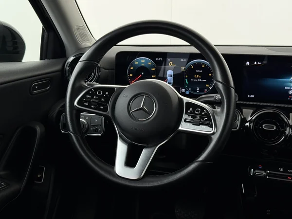 MERCEDES A 180 (2021) — foto 14 van 27