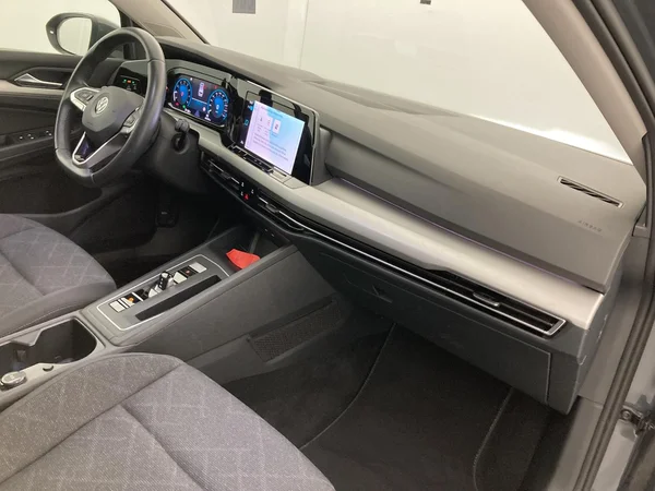 VOLKSWAGEN Golf VIII SW (2022) — foto 9 van 35