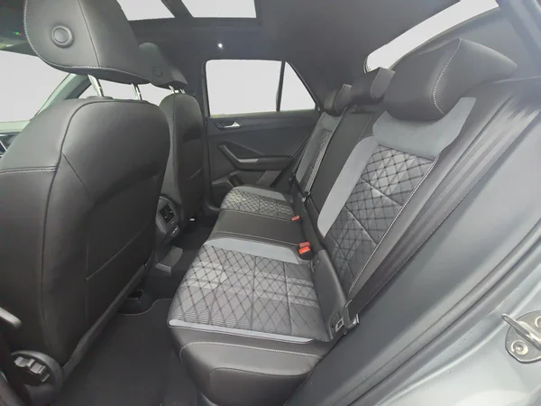 VOLKSWAGEN T-Roc (2026) — foto 10 van 24