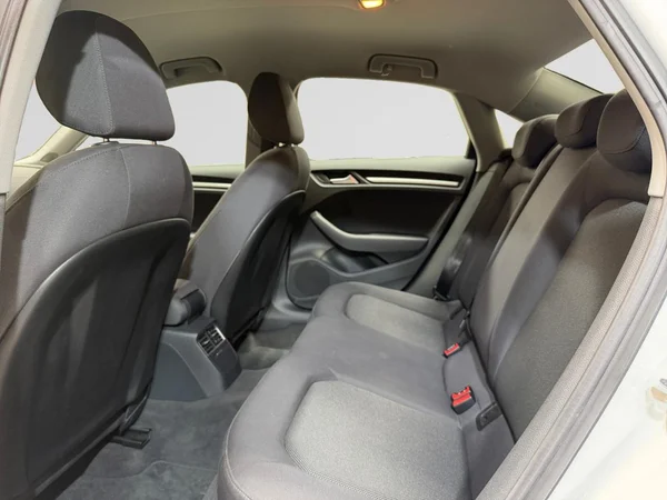 AUDI A3 Sedan (2018) — foto 4 van 15