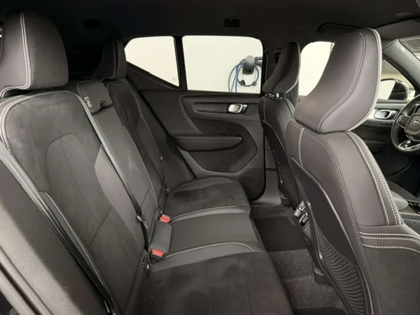 Volvo XC40 (2025) — foto 21 van 22