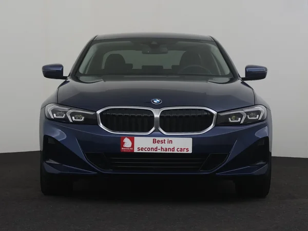 BMW 320 (2023) — foto 31 van 33