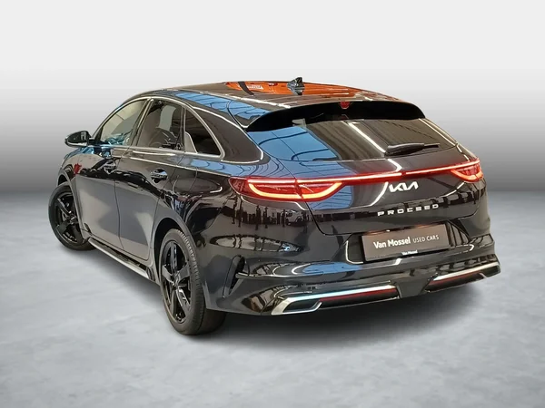 Kia ProCeed (2023) — foto 20 van 26