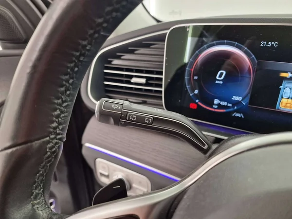 Mercedes-Benz GLE (2023) — foto 7 van 21