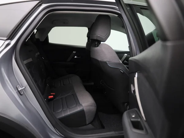Citroën C4 (2022) — foto 4 van 22