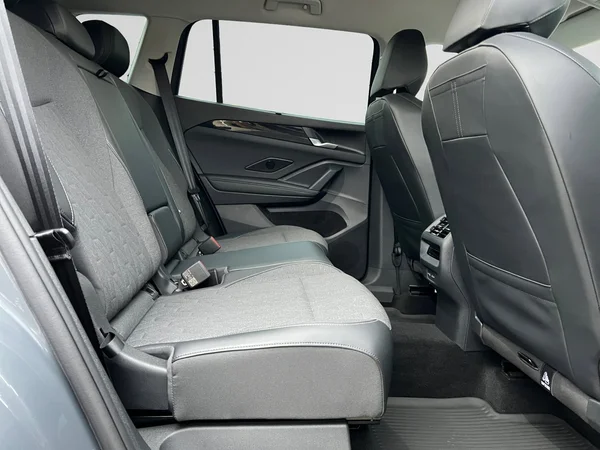 VOLKSWAGEN Tayron eHybrid (PHEV) (2025) — foto 11 van 24