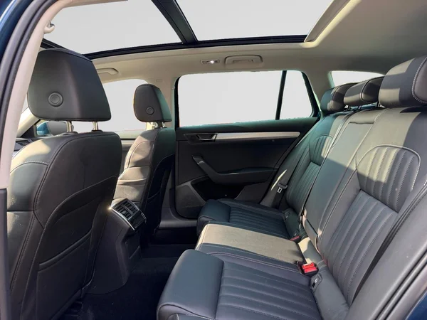SKODA Superb Combi (2024) — foto 10 van 20