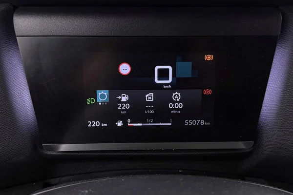 Citroen C4 (2023) — foto 2 van 39