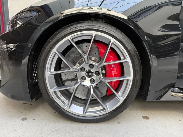 AUDI RS 5 Avant PHEV (2026) — foto 14 van 21