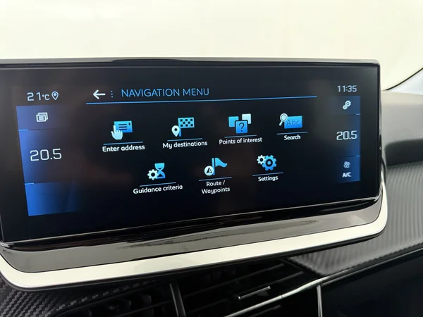 PEUGEOT 208 (2022) — foto 15 van 26