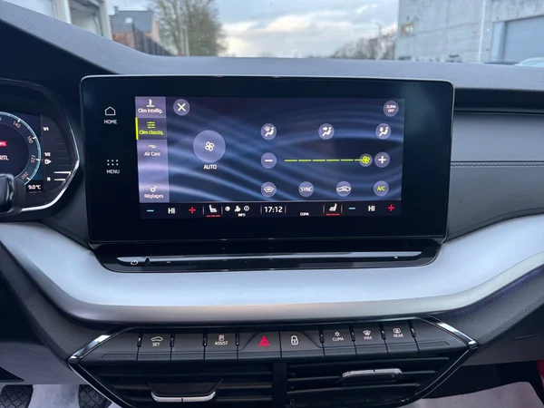 SKODA Octavia Combi (2021) — foto 7 van 23