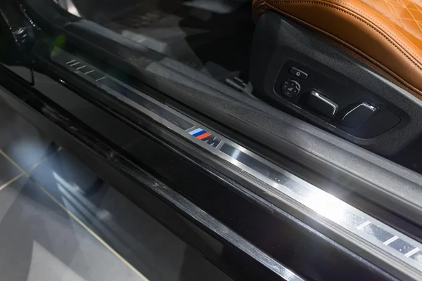 BMW 4 Reeks (2024) — foto 17 van 40