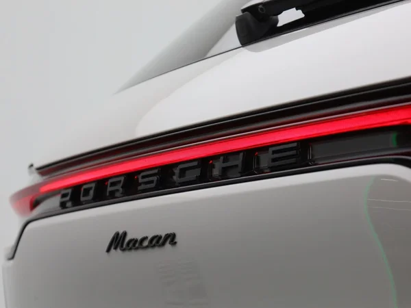 Porsche Macan (2022) — foto 46 van 60