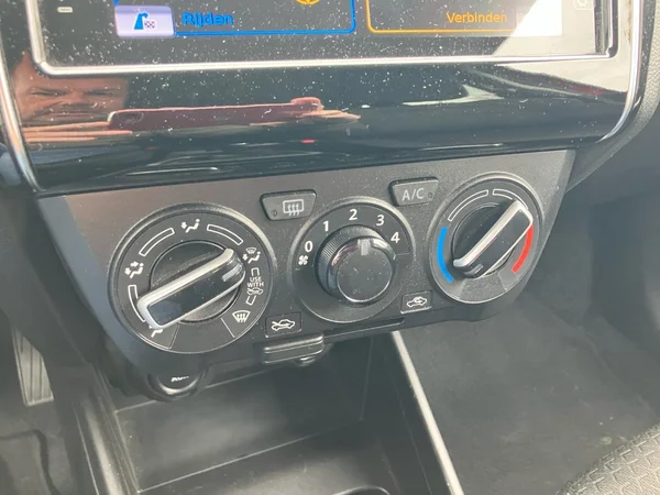 SUZUKI Swift (2020) — foto 14 van 25