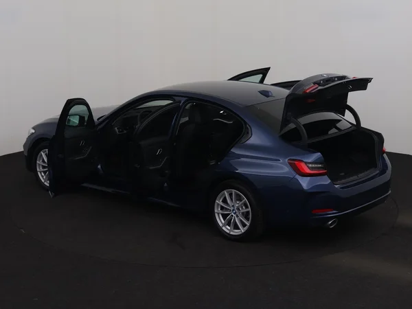 BMW 320 (2023) — foto 32 van 33
