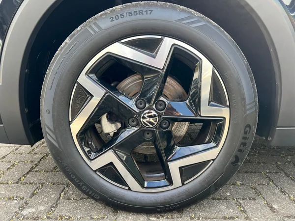 VOLKSWAGEN T-Cross (2025) — foto 16 van 24