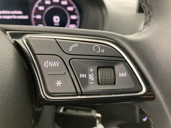 AUDI Q2 (2022) — foto 16 van 36