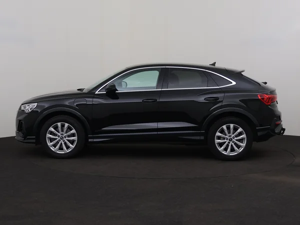 AUDI Q3 (2021) — foto 12 van 34