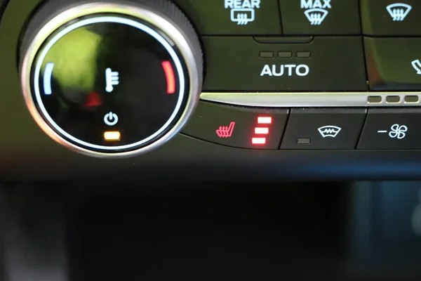 Ford Kuga (2023) — foto 18 van 29