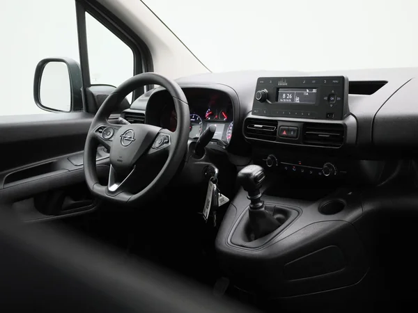 Opel Combo Life (2022) — foto 26 van 35