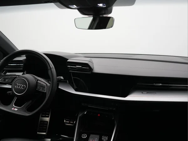 AUDI A3 Sportback (2023) — foto 10 van 10